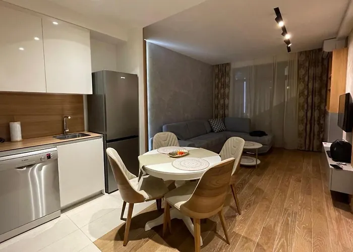 Arcadia 22 Waterfront *